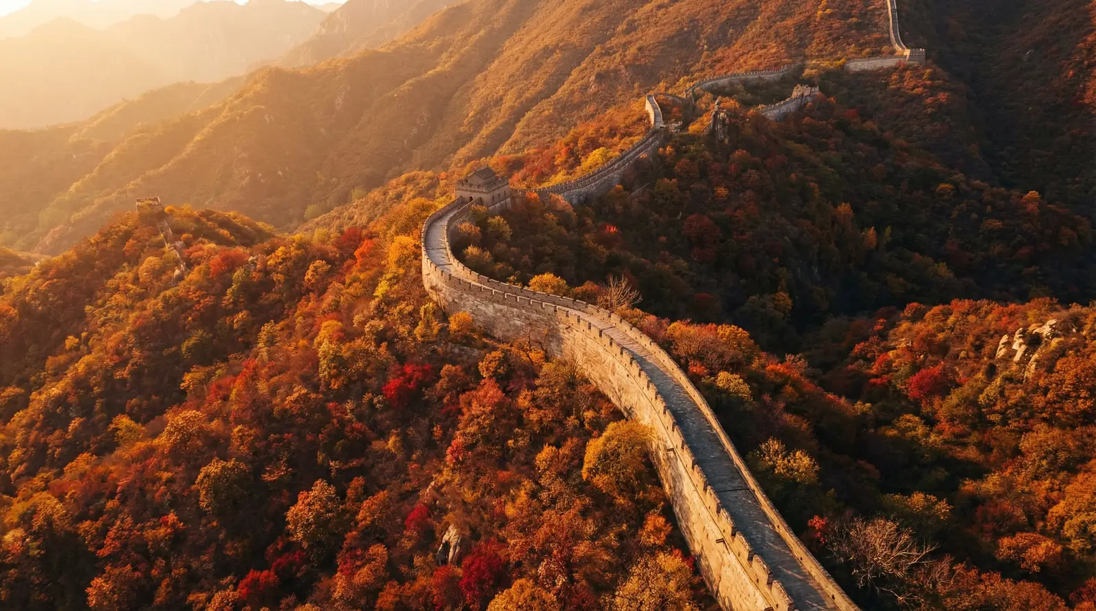 天才基本法免费看全集 秋日长城航拍全景